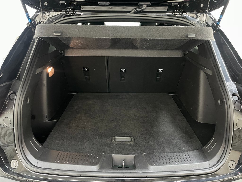 Certified 2025 Chevrolet Trax RS w/ Driver Confidence Package image 43