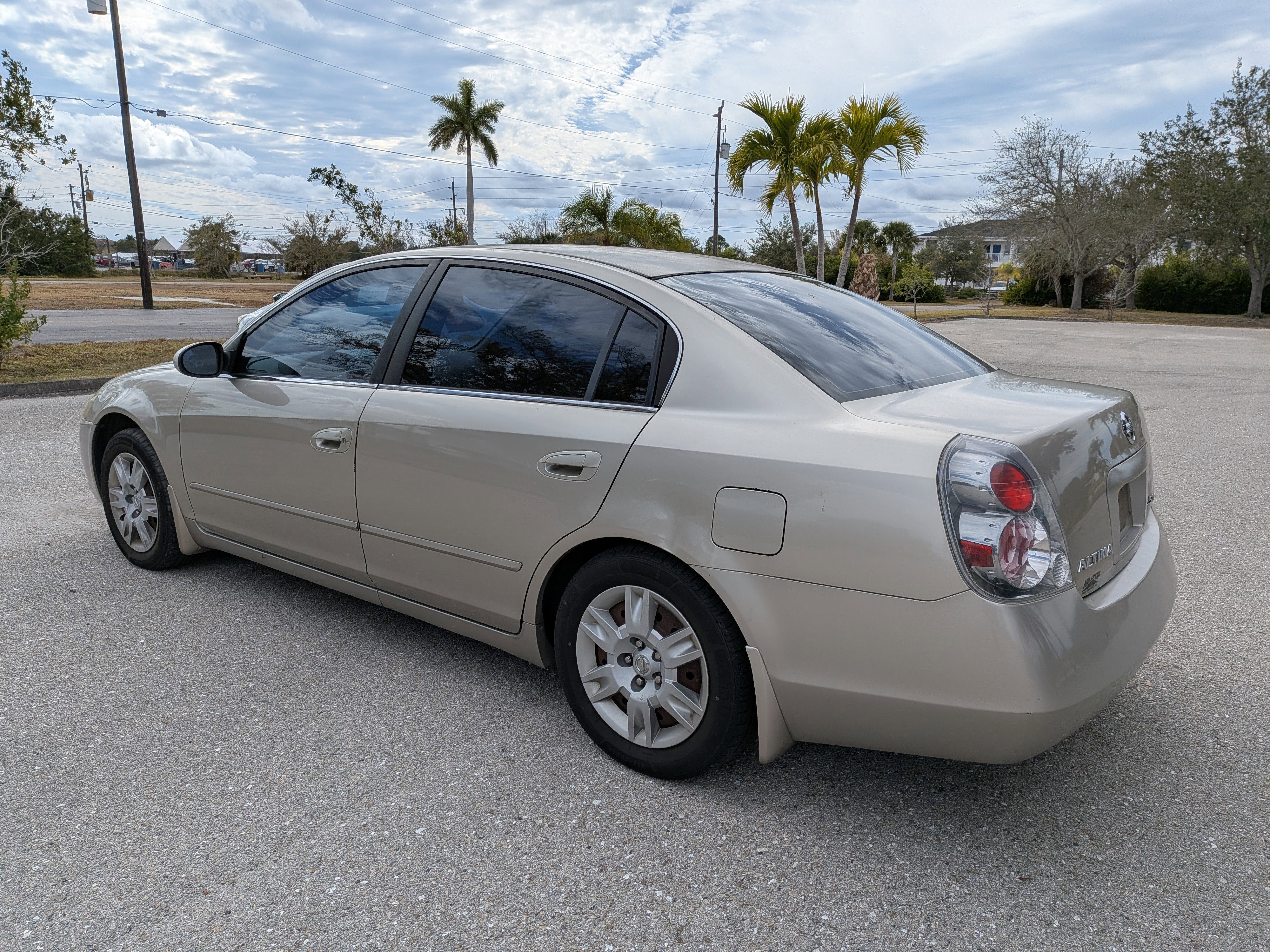 Used 2005 Nissan Altima 2.5 S w/ (S02) Side Airbags Pkg image 6