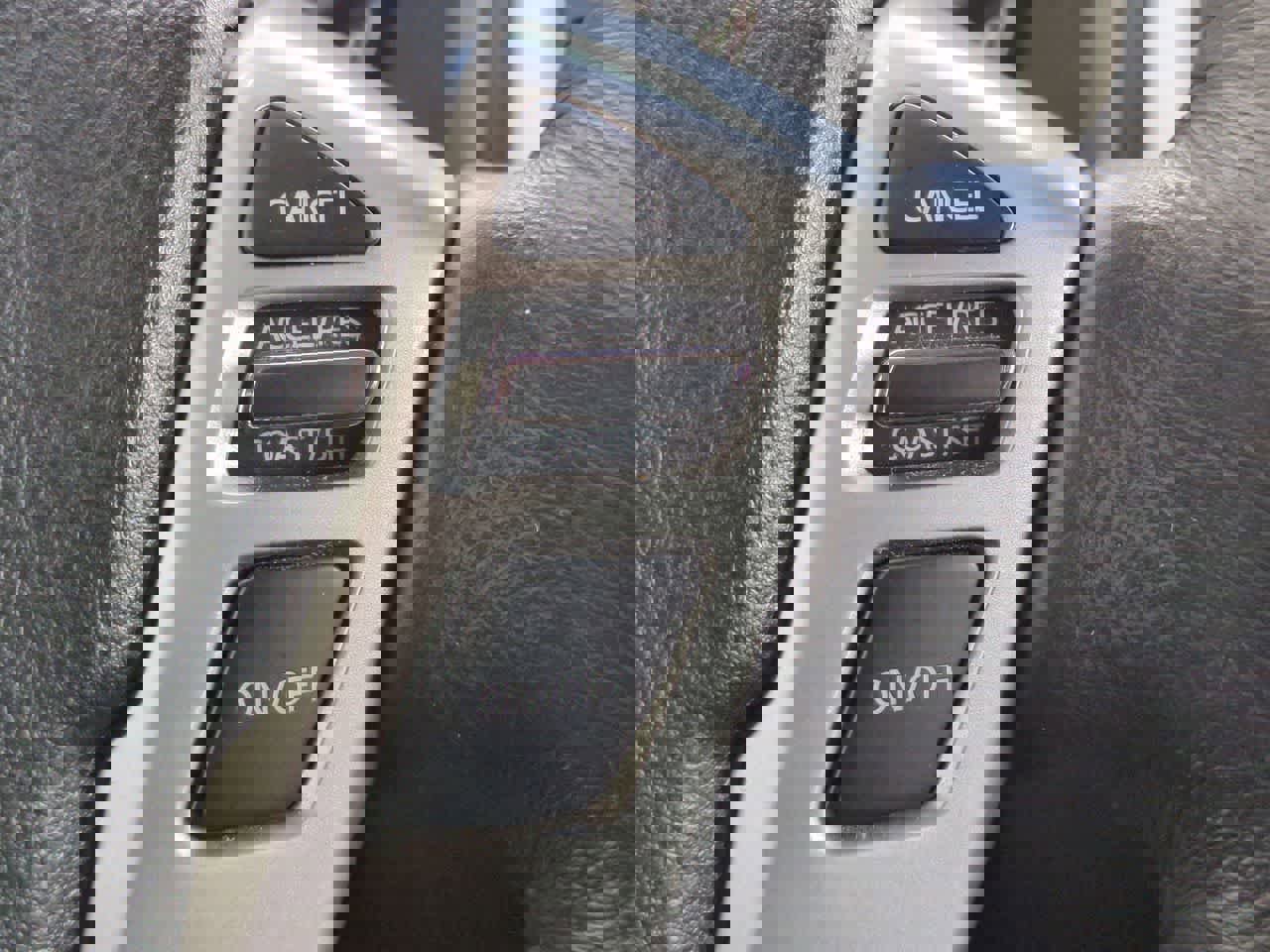 Used 2018 Nissan Titan SL image 25