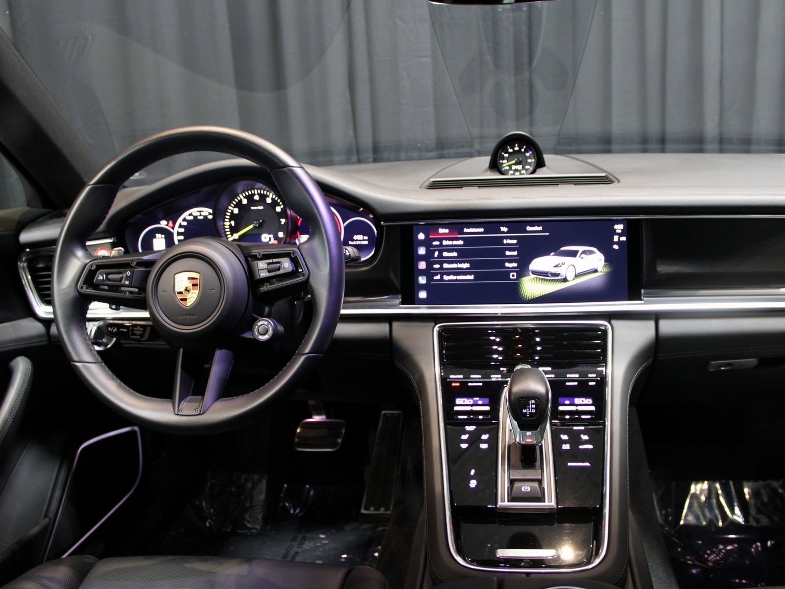 Certified 2023 Porsche Panamera 4 w/ Premium Package image 19