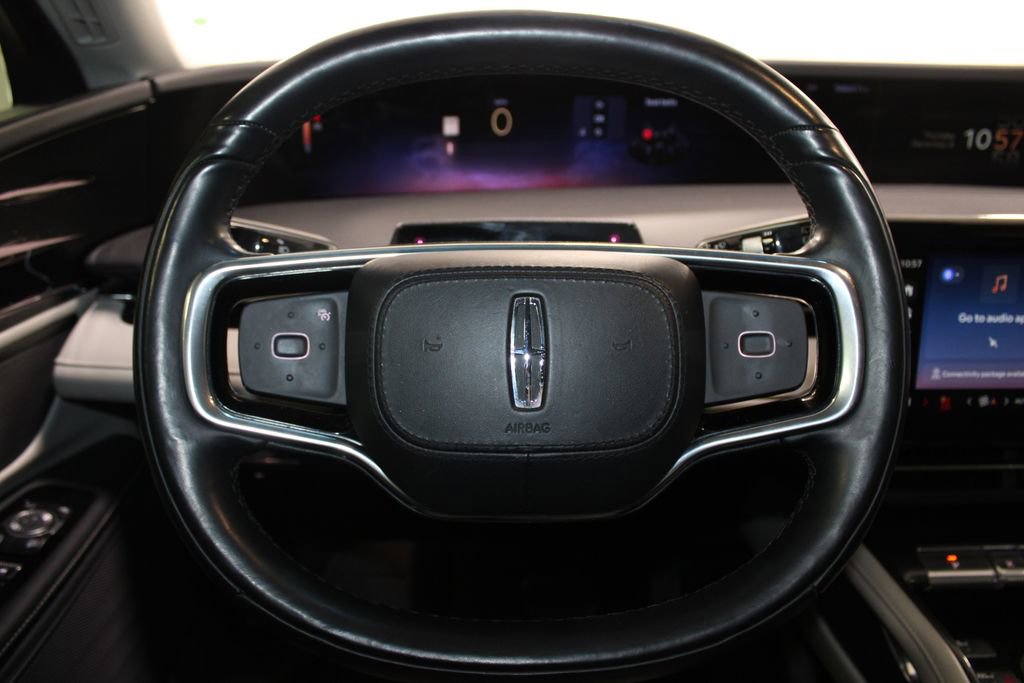 Used 2024 Lincoln Nautilus Reserve image 16