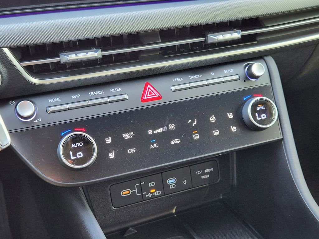 New 2025 Hyundai Sonata Limited FWD image 13