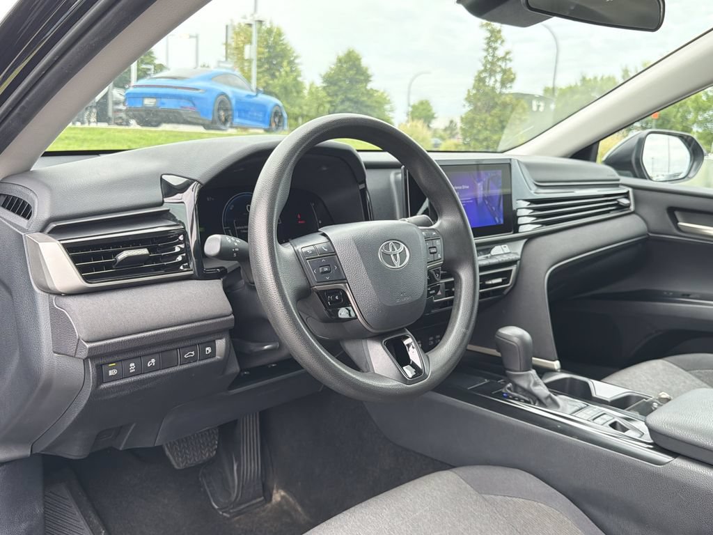 Used 2025 Toyota Camry LE FWD image 10