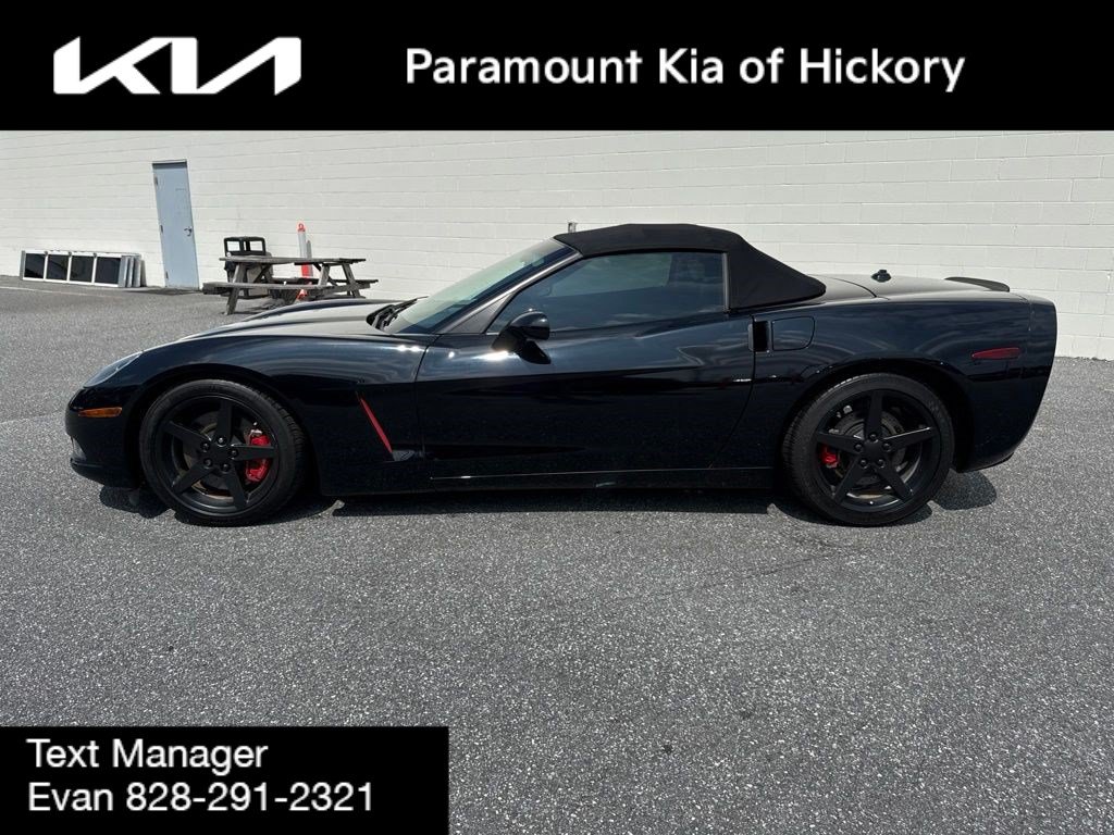 Used 2005 Chevrolet Corvette Convertible w/ Preferred Equipment Group RWD image 4