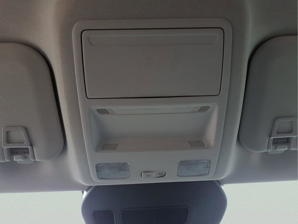 Used 2022 Ford Escape SE w/ Cold Weather Package image 19