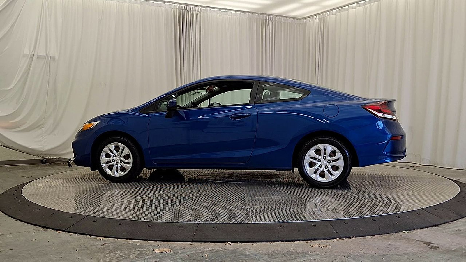 Used 2015 Honda Civic LX image 2