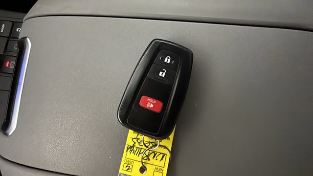 Used 2023 Toyota Highlander L FWD image 20