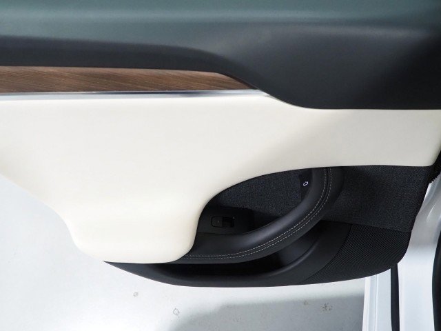 Used 2021 Tesla Model S Plaid image 61