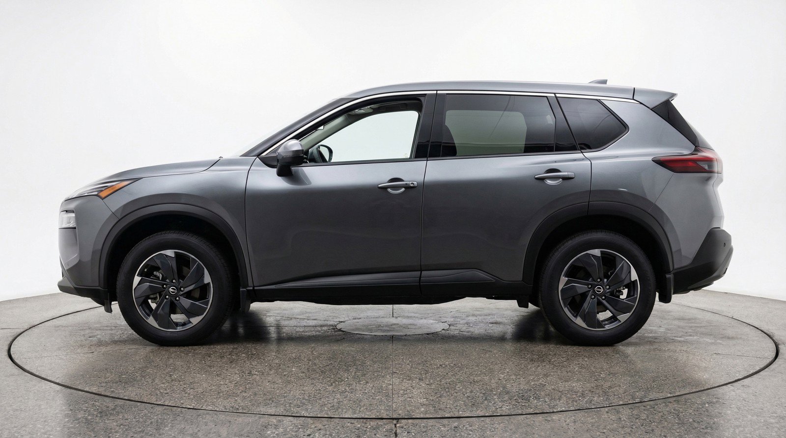 Used 2025 Nissan Rogue SV AWD/4WD image 5
