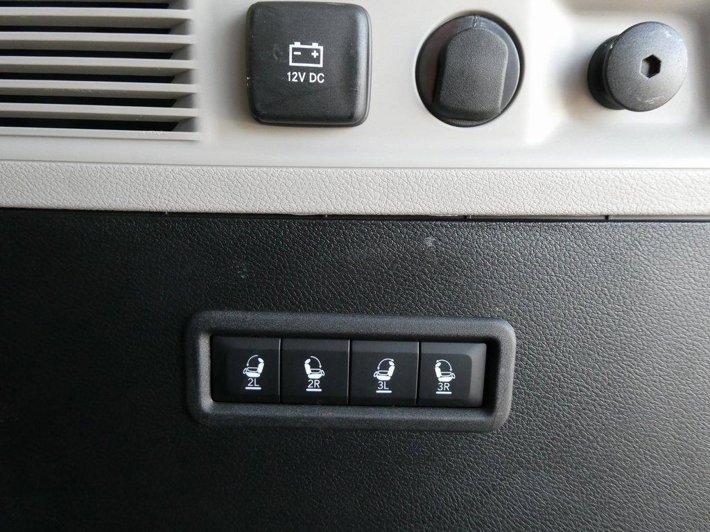 Used 2024 Jeep Wagoneer Series II w/ Premium Group I image 18