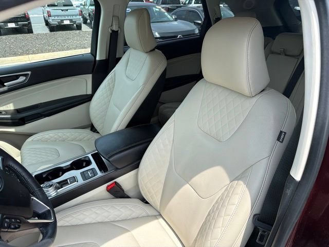 Used 2023 Ford Edge Titanium w/ Equipment Group 301A AWD/4WD image 15