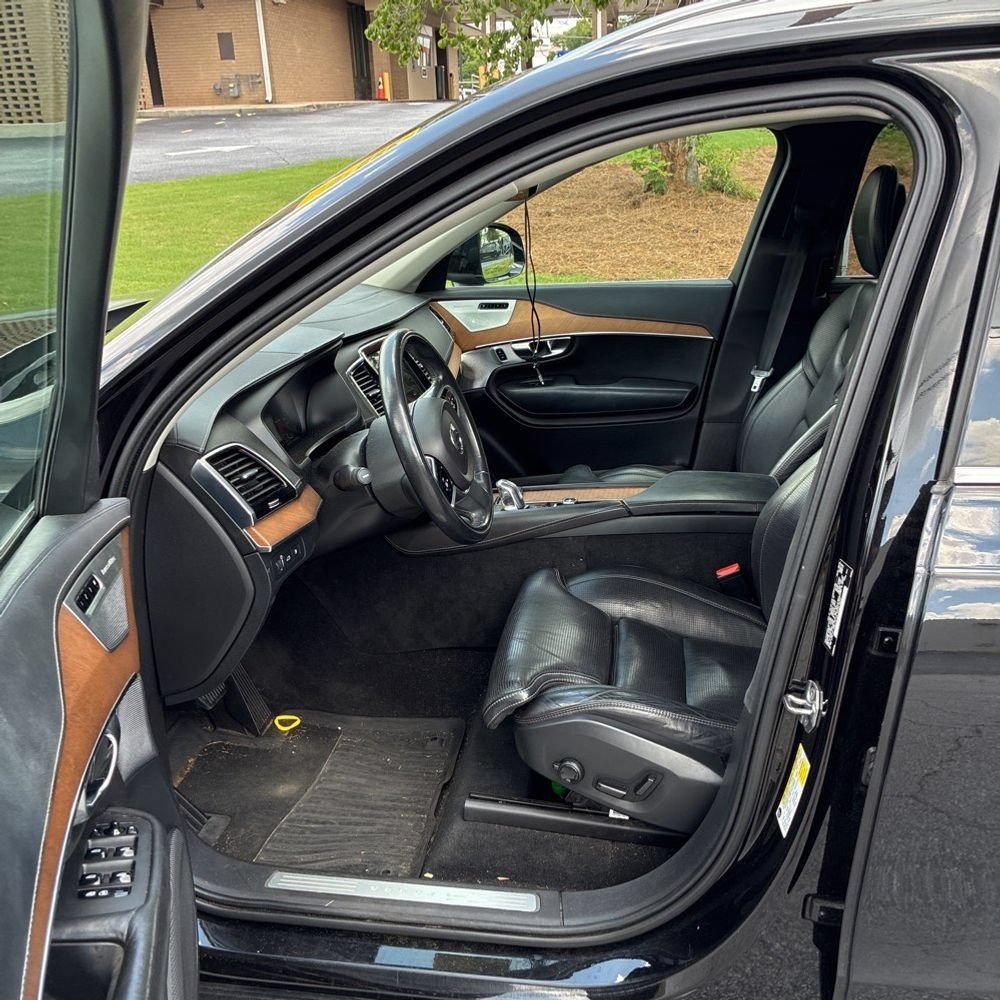 Used 2017 Volvo XC90 T8 Inscription w/ Vision Package AWD/4WD image 7