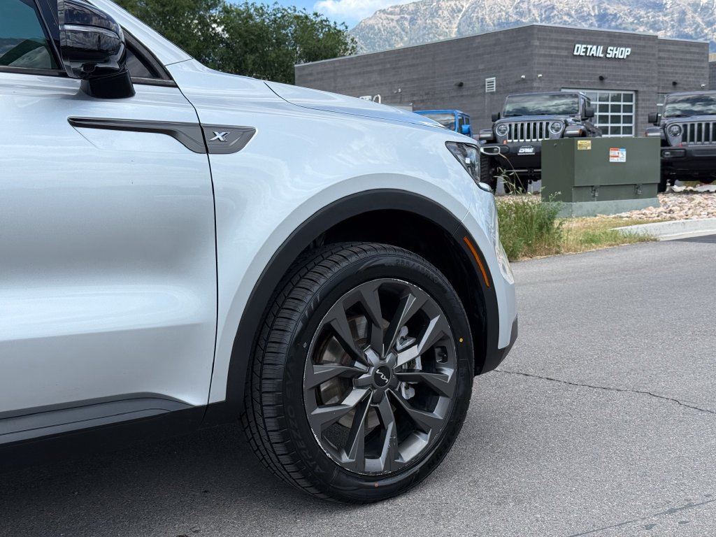 Used 2022 Kia Sorento SX Prestige AWD/4WD image 4