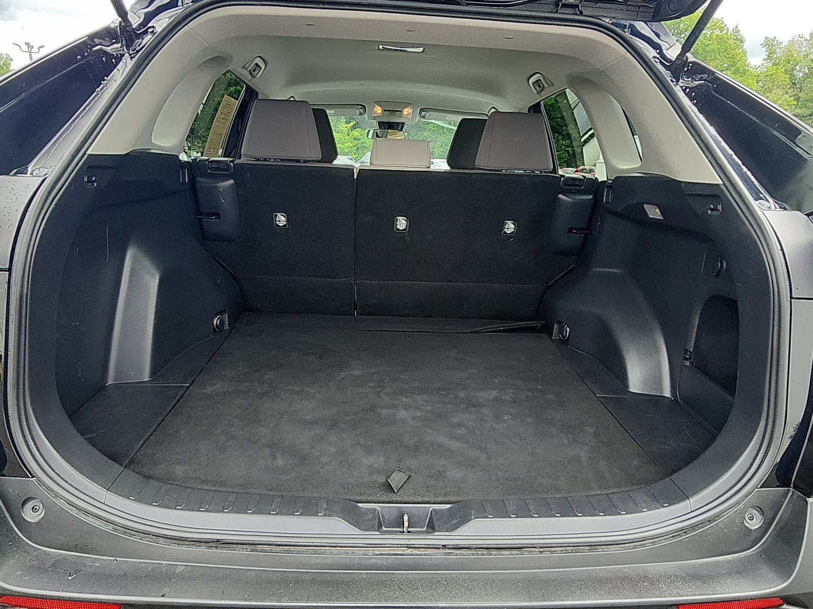 Used 2021 Toyota RAV4 XLE FWD image 25