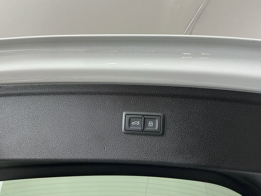 Used 2024 Audi SQ5 Premium Plus w/ Premium Plus Package image 30