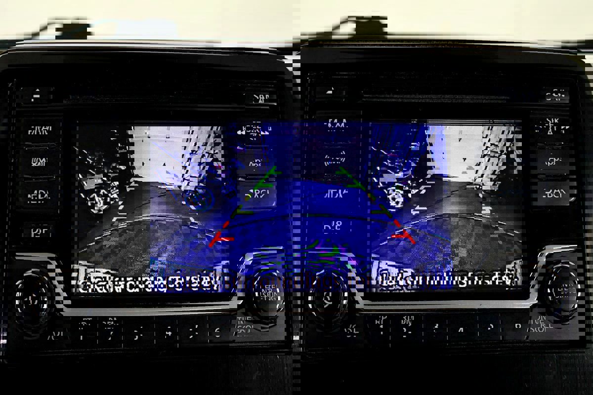 Used 2015 Nissan Titan SV image 44