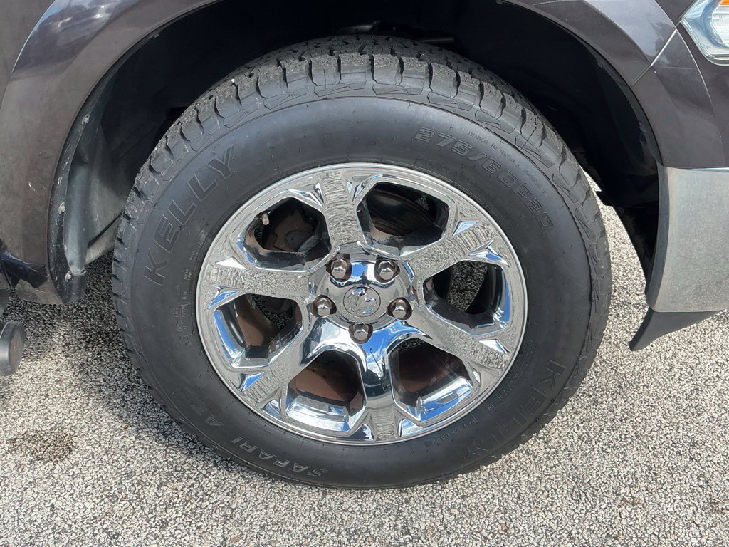 Used 2017 RAM 1500 Laramie AWD/4WD image 12