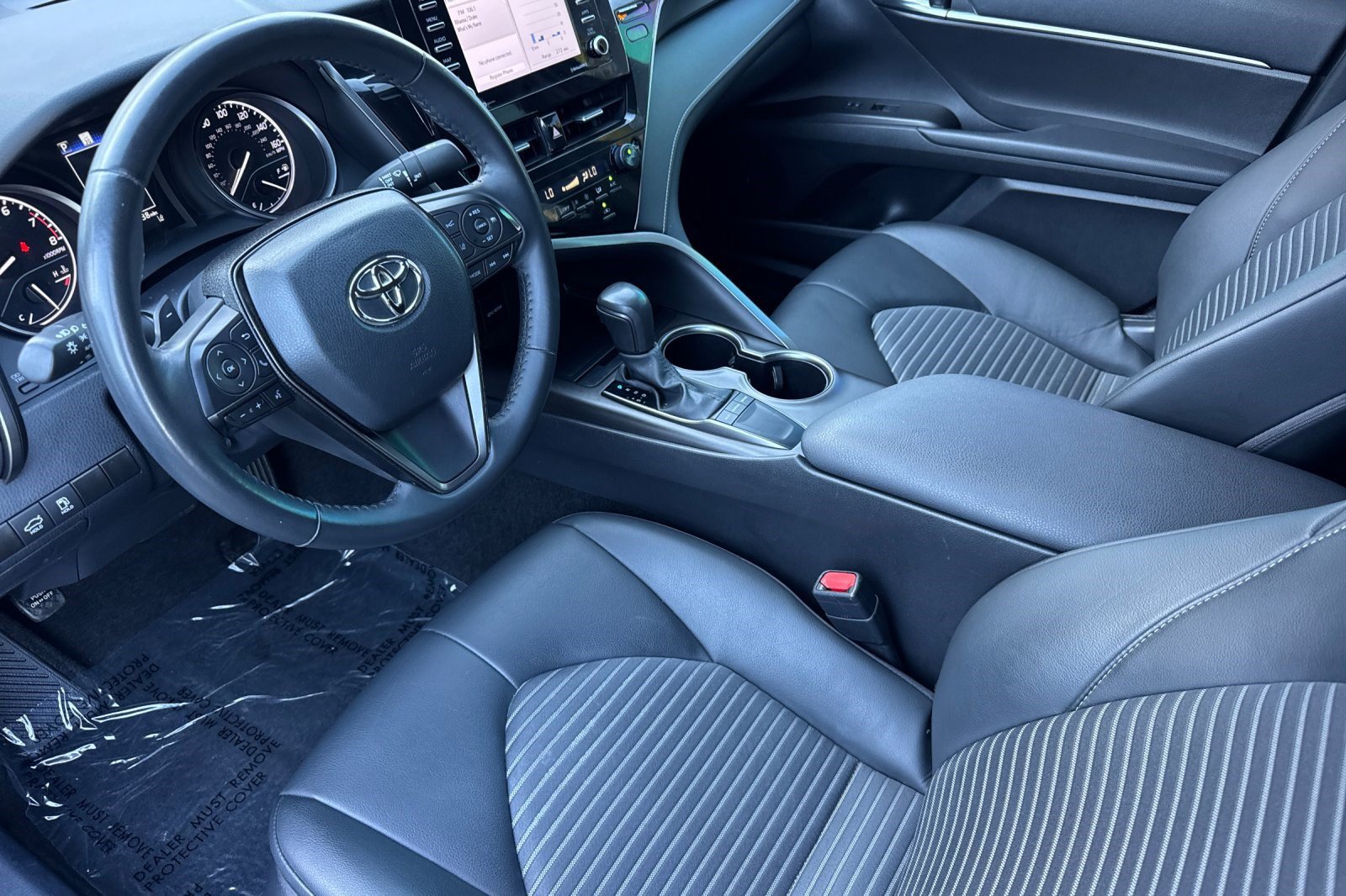 Used 2024 Toyota Camry SE w/ Convenience Package FWD image 4