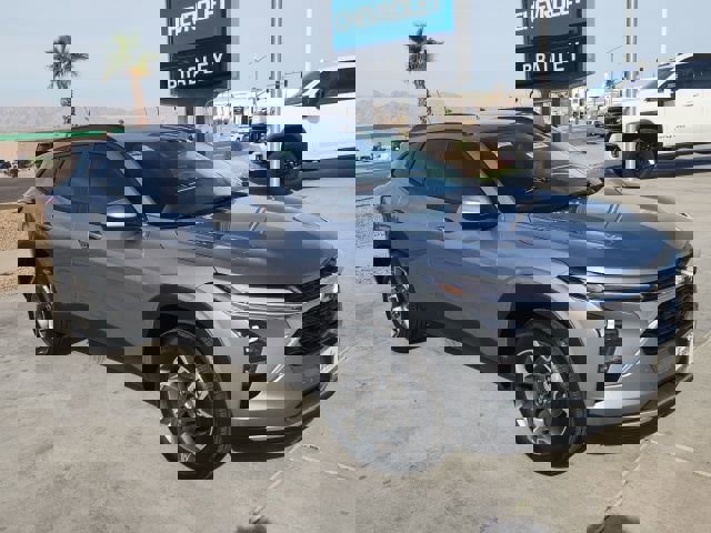 New 2026 Chevrolet Trax LT w/ Driver Confidence Package image 2