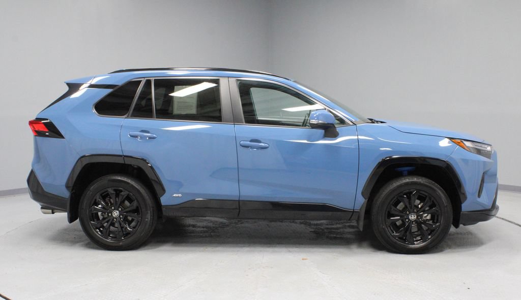 Used 2023 Toyota RAV4 SE w/ Convenience Package AWD/4WD image 11
