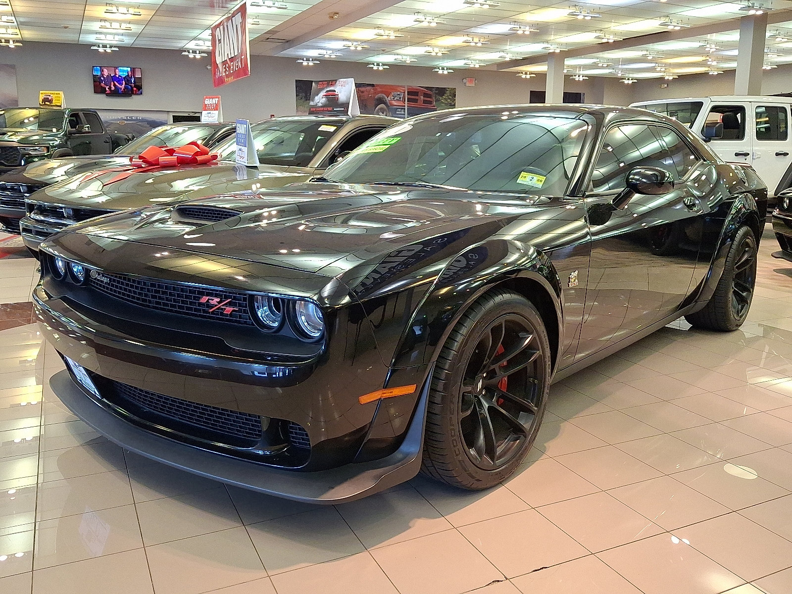 Used 2021 Dodge Challenger R/T Scat Pack RWD image 3