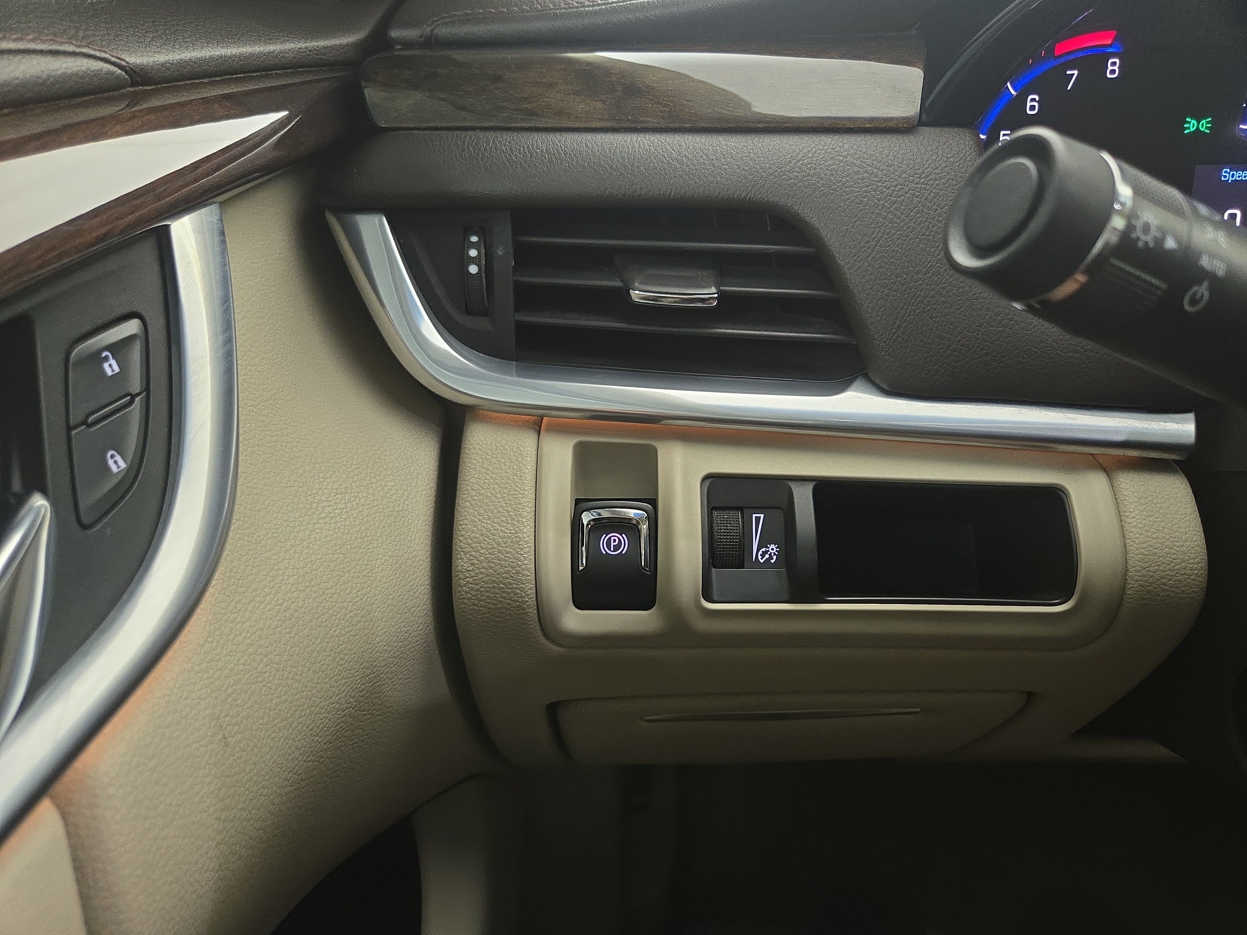Used 2016 Cadillac XTS Luxury w/ Driver Awareness Package FWD image 29