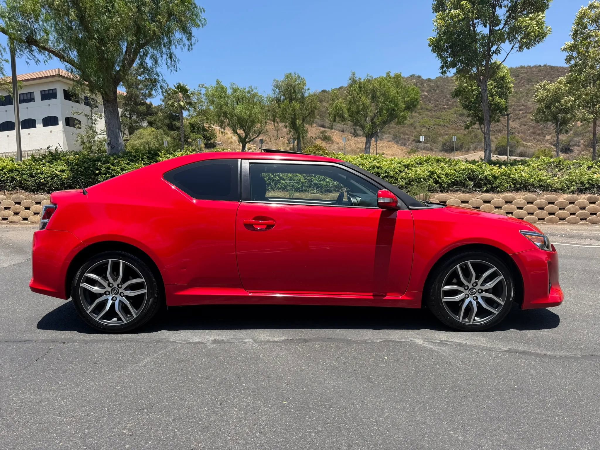 Used 2016 Scion tC FWD image 6