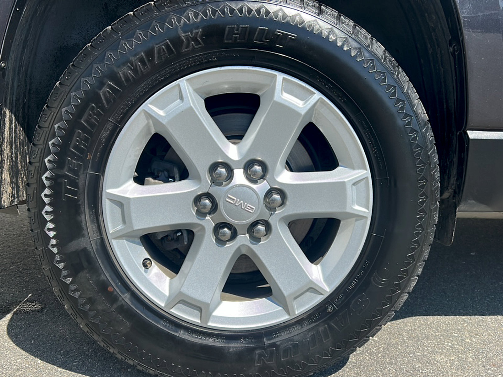 Used 2015 GMC Acadia SLE FWD image 26