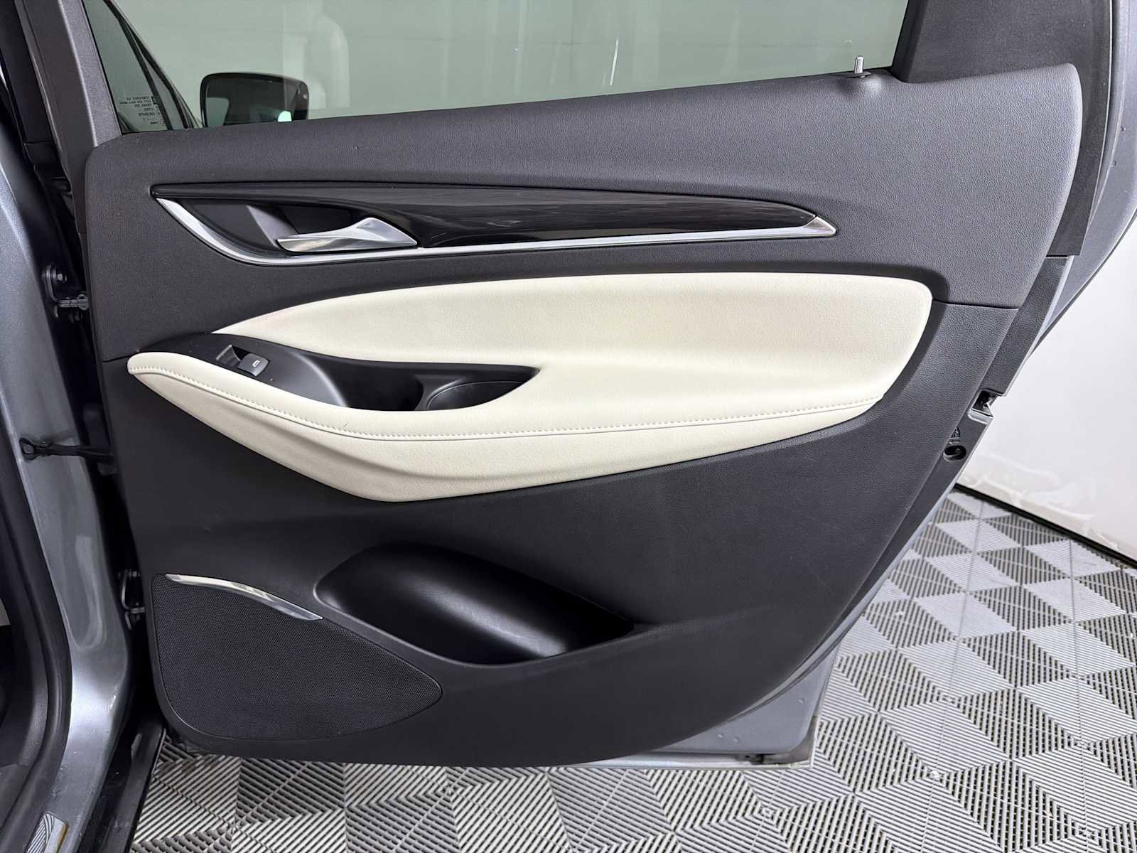 Certified 2023 Buick Enclave Premium w/ Experience Buick Package AWD/4WD image 15