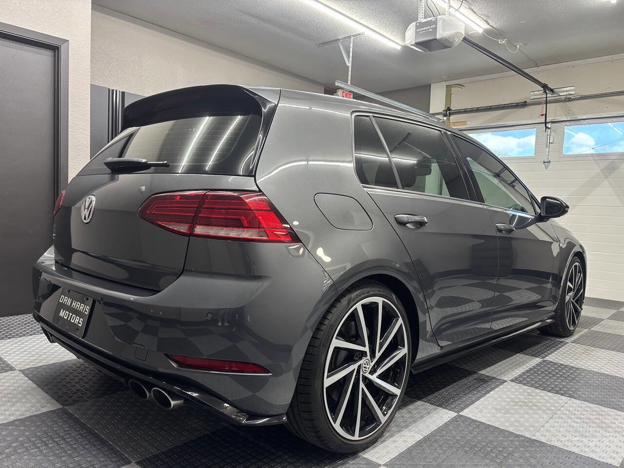 Used 2018 Volkswagen Golf 4-Door AWD/4WD image 11