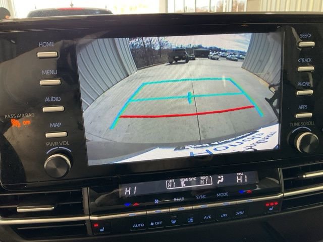 Used 2024 Toyota Sienna XLE image 16