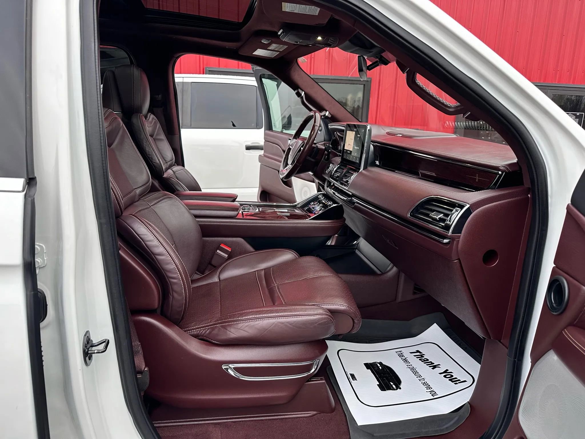 Used 2020 Lincoln Navigator Black Label w/ Cargo Convenience Package AWD/4WD image 12