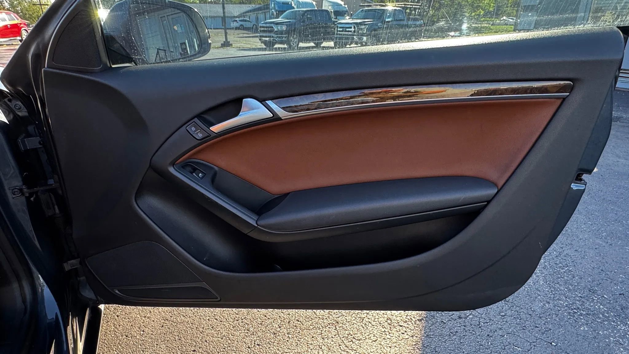 Used 2010 Audi A5 2.0T Premium Plus w/ Premium Plus Pkg image 10