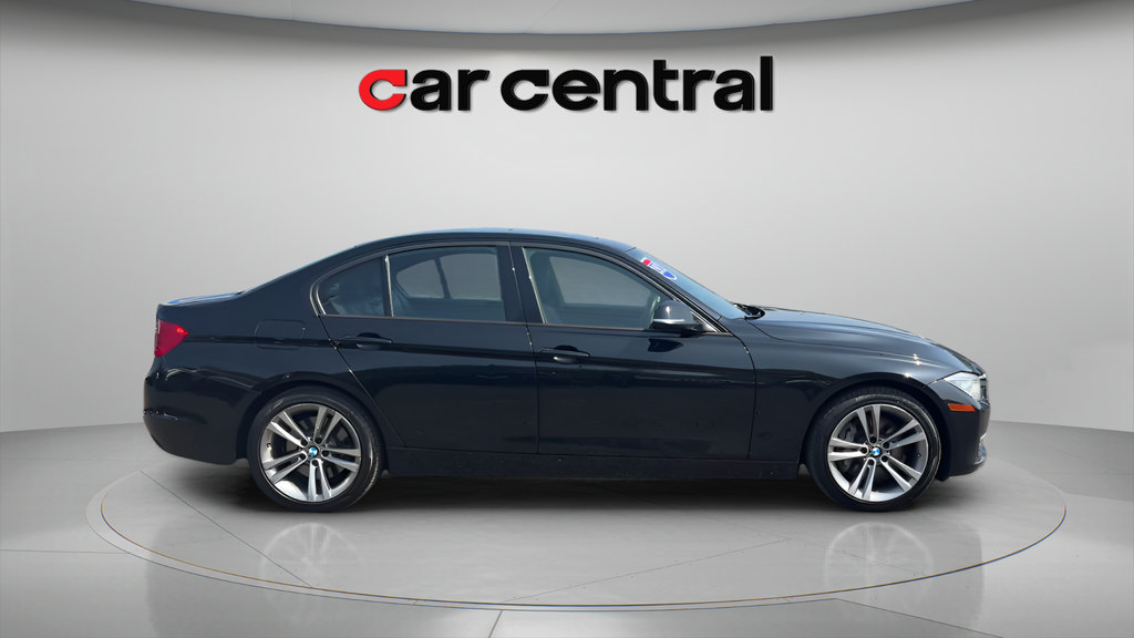 Used 2013 BMW 335i xDrive Sedan AWD/4WD image 6