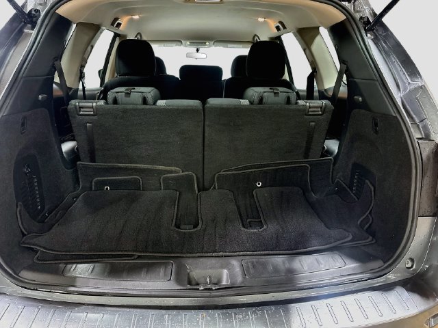 Used 2020 Nissan Pathfinder S AWD/4WD image 21