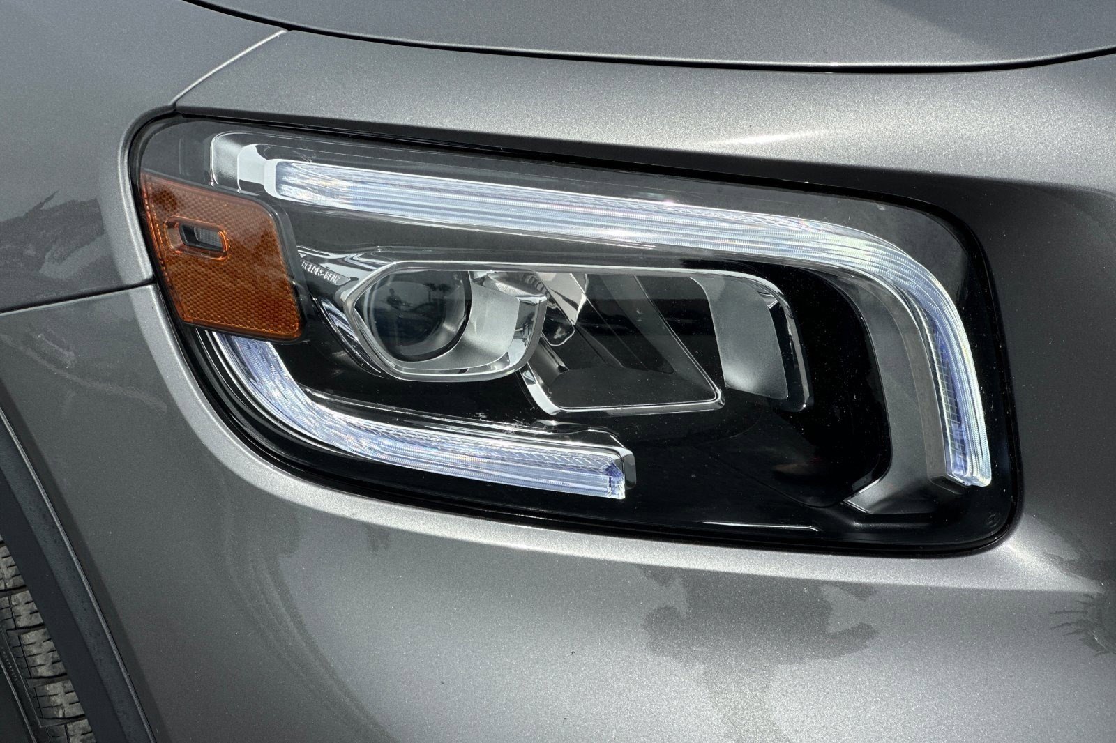 Used 2023 Mercedes-Benz GLB 250 4MATIC image 11