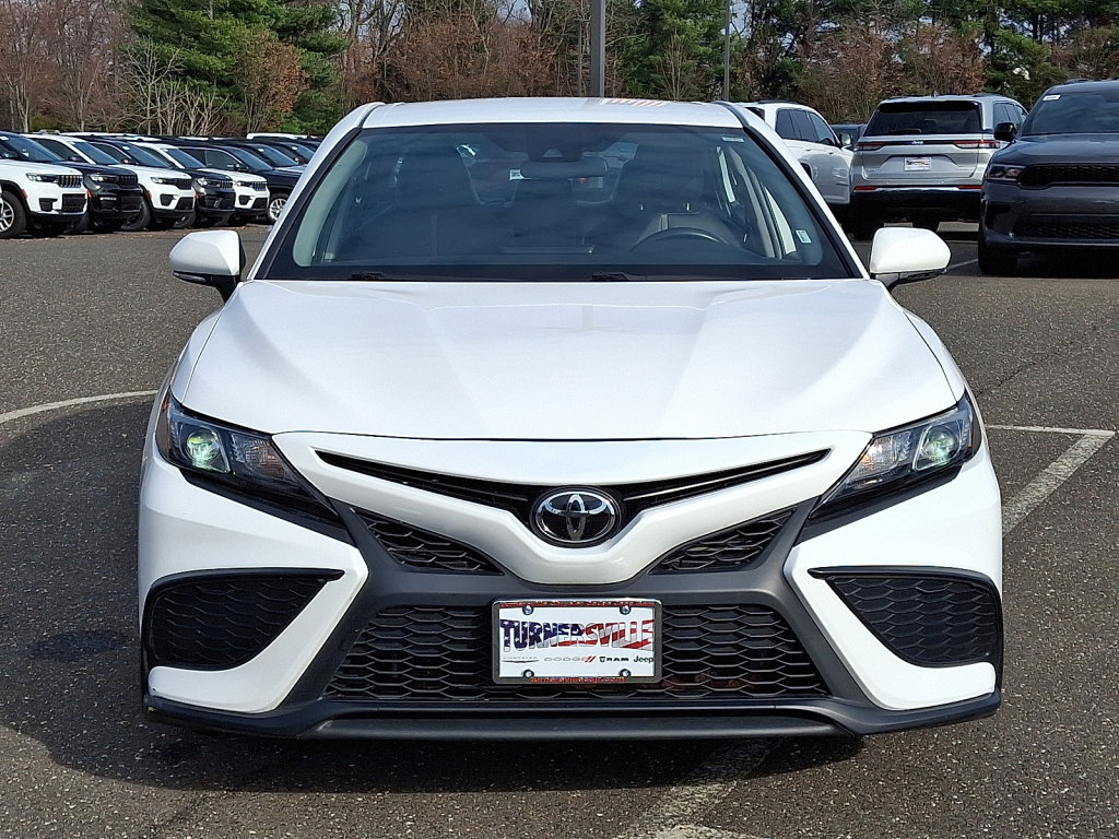 Used 2023 Toyota Camry SE image 8
