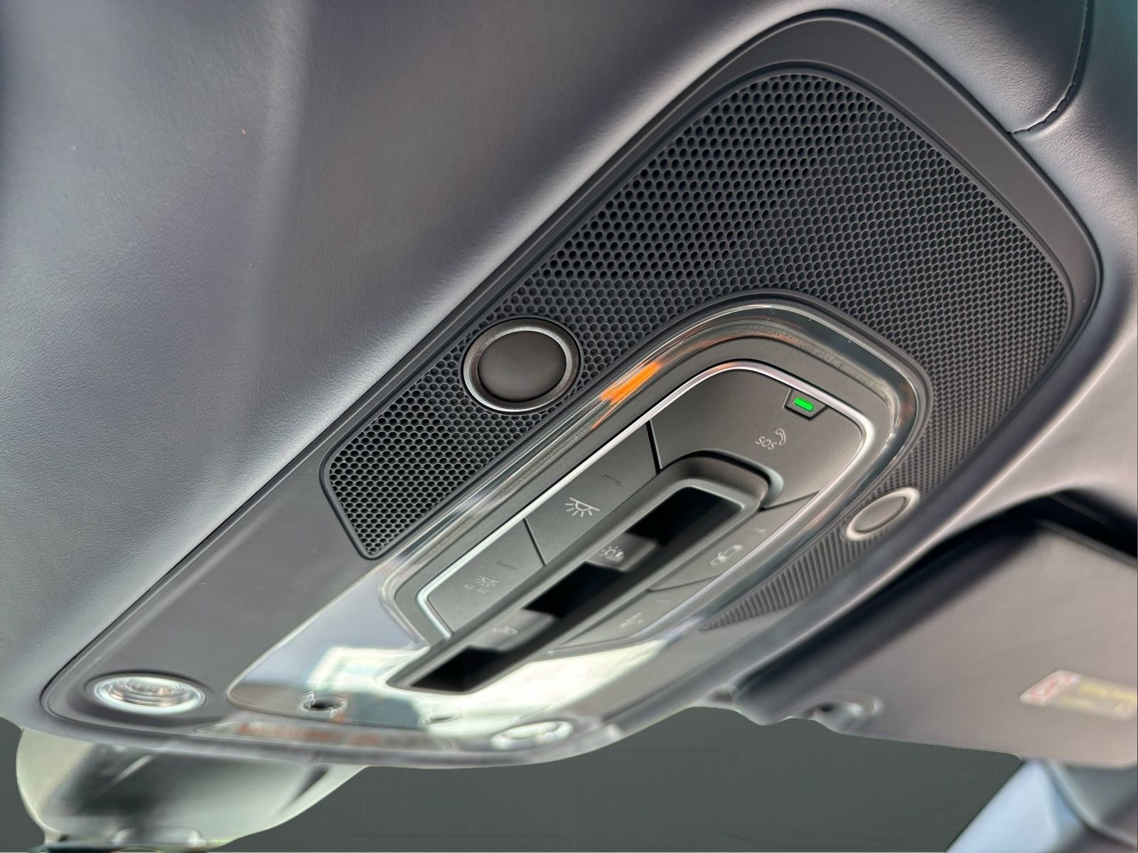 Used 2024 Bentley Bentayga image 58