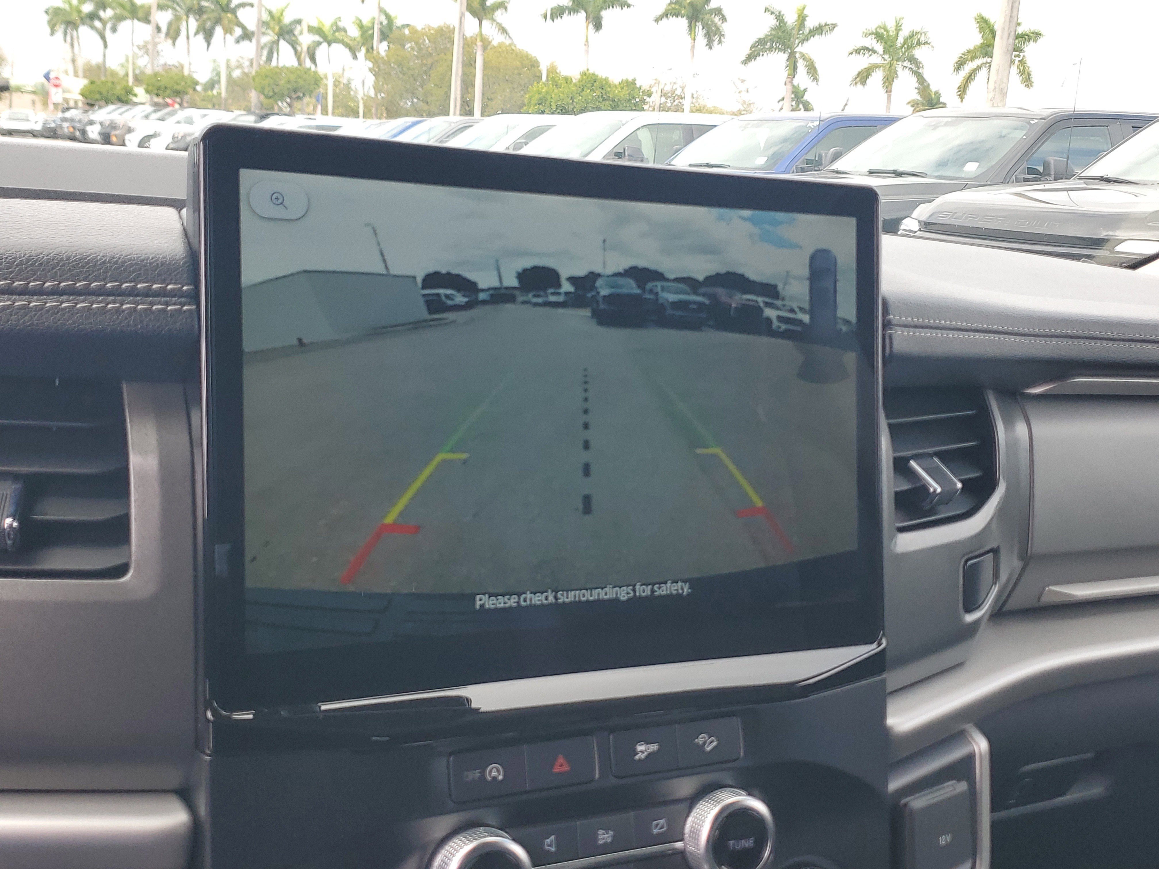 Used 2024 Ford Expedition Max XLT image 11