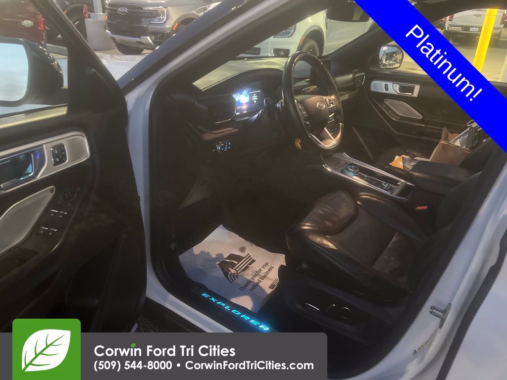 Used 2020 Ford Explorer Platinum w/ Premium Technology Package AWD/4WD image 2