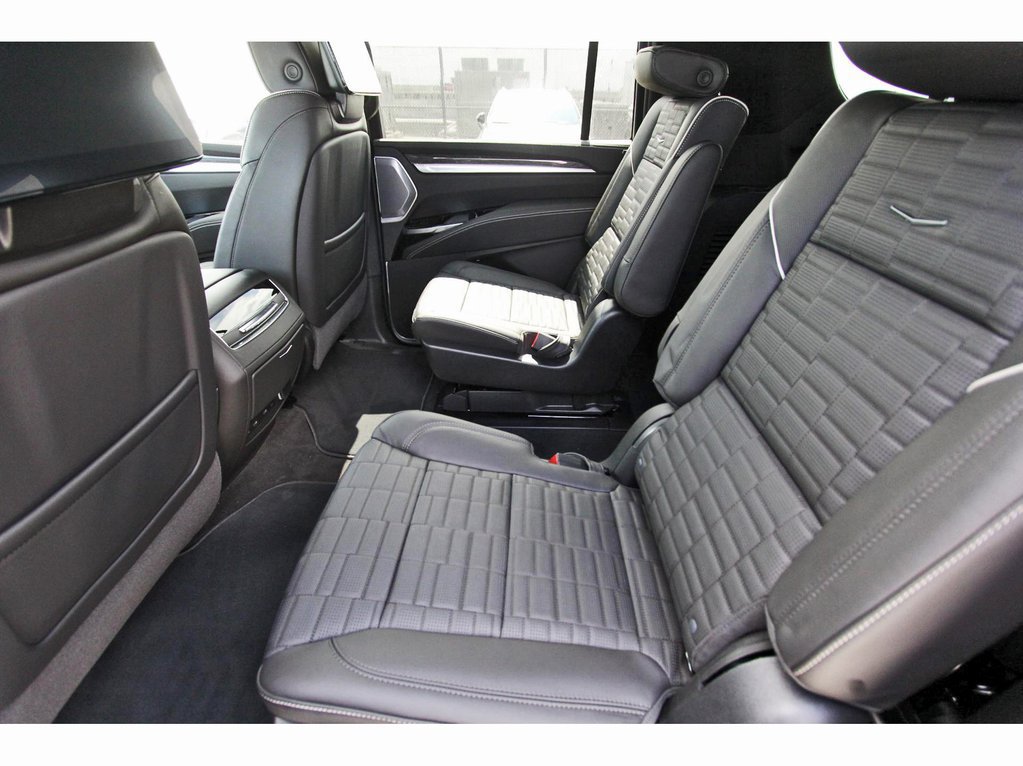 New 2026 Cadillac Escalade ESV V w/ LPO, ONYX Package AWD/4WD image 7