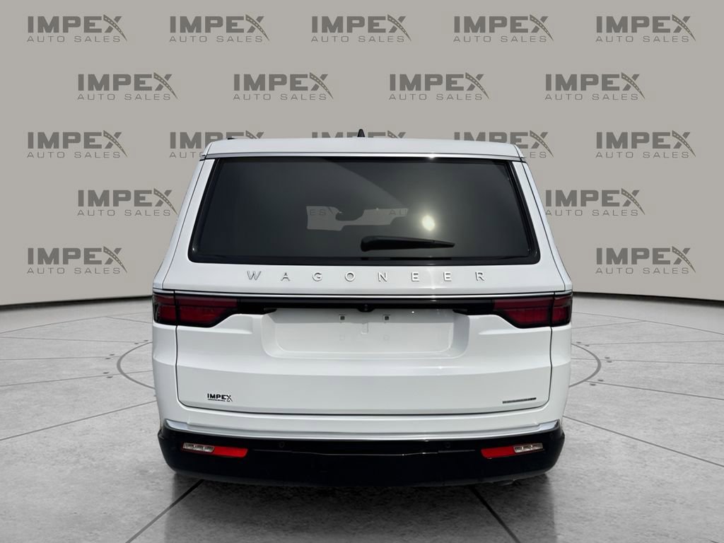 Used 2024 Jeep Wagoneer Series III AWD/4WD image 4