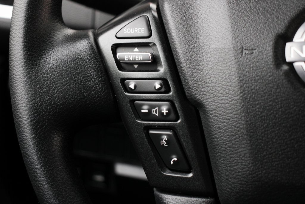Used 2025 Nissan Frontier SV AWD/4WD image 21