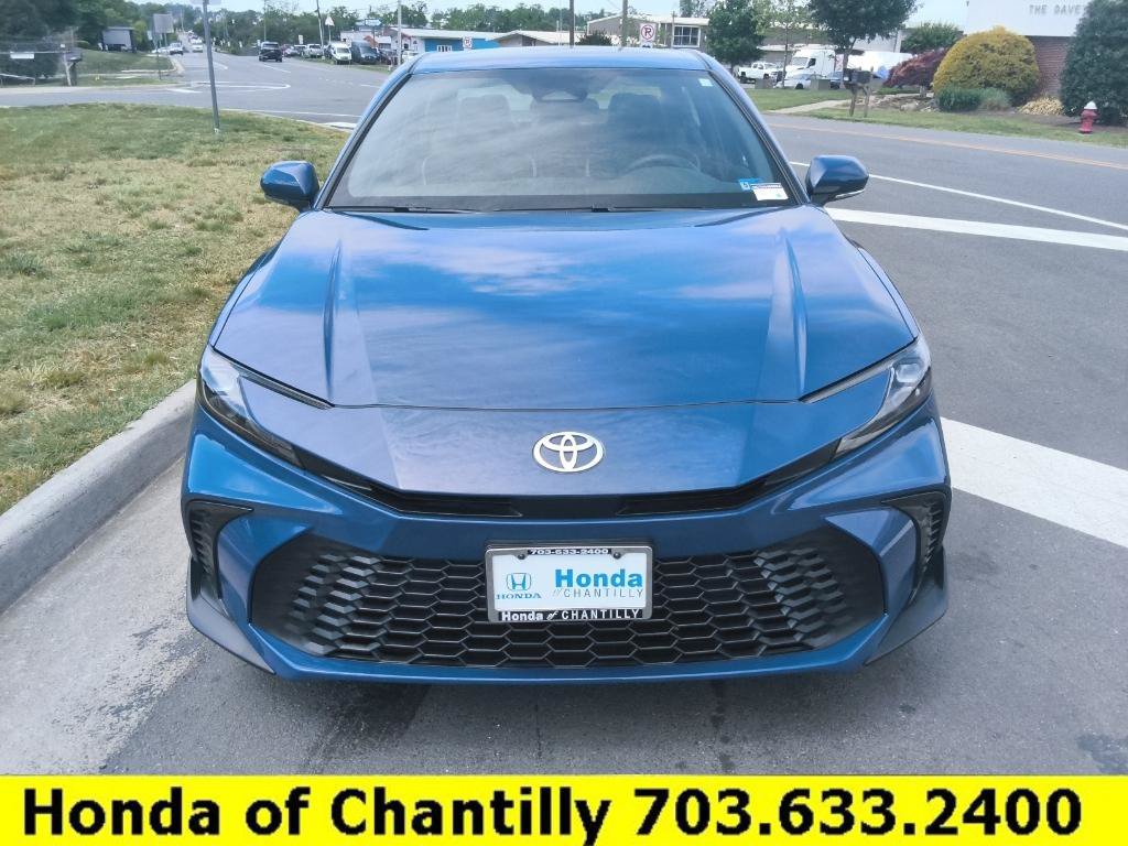 Used 2026 Toyota Camry SE FWD video 2