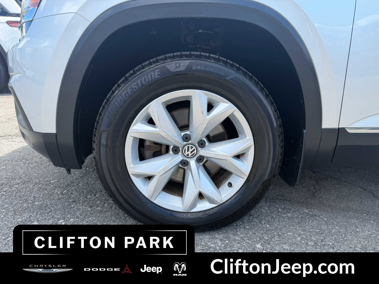 Used 2018 Volkswagen Atlas SEL AWD/4WD image 9