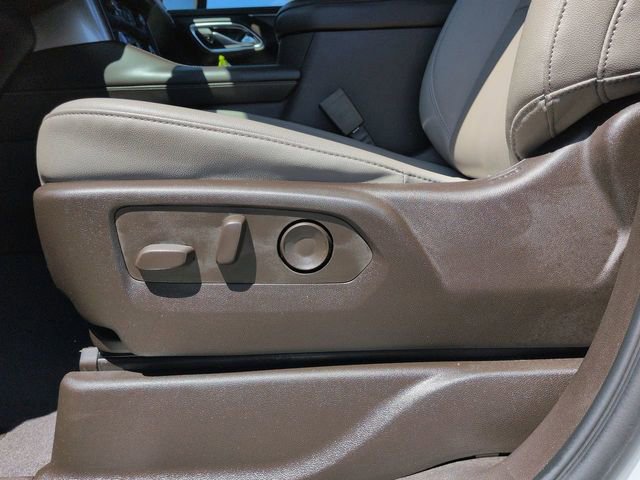 Used 2023 Chevrolet Tahoe LT w/ Luxury Package image 23