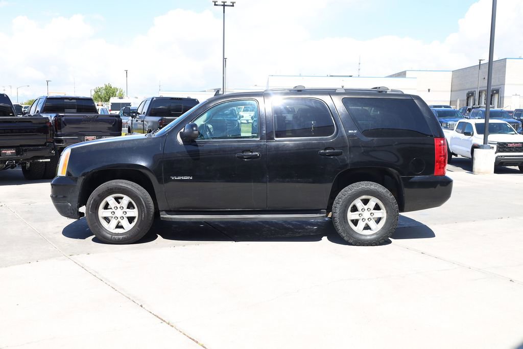 Used 2013 GMC Yukon SLT AWD/4WD image 3