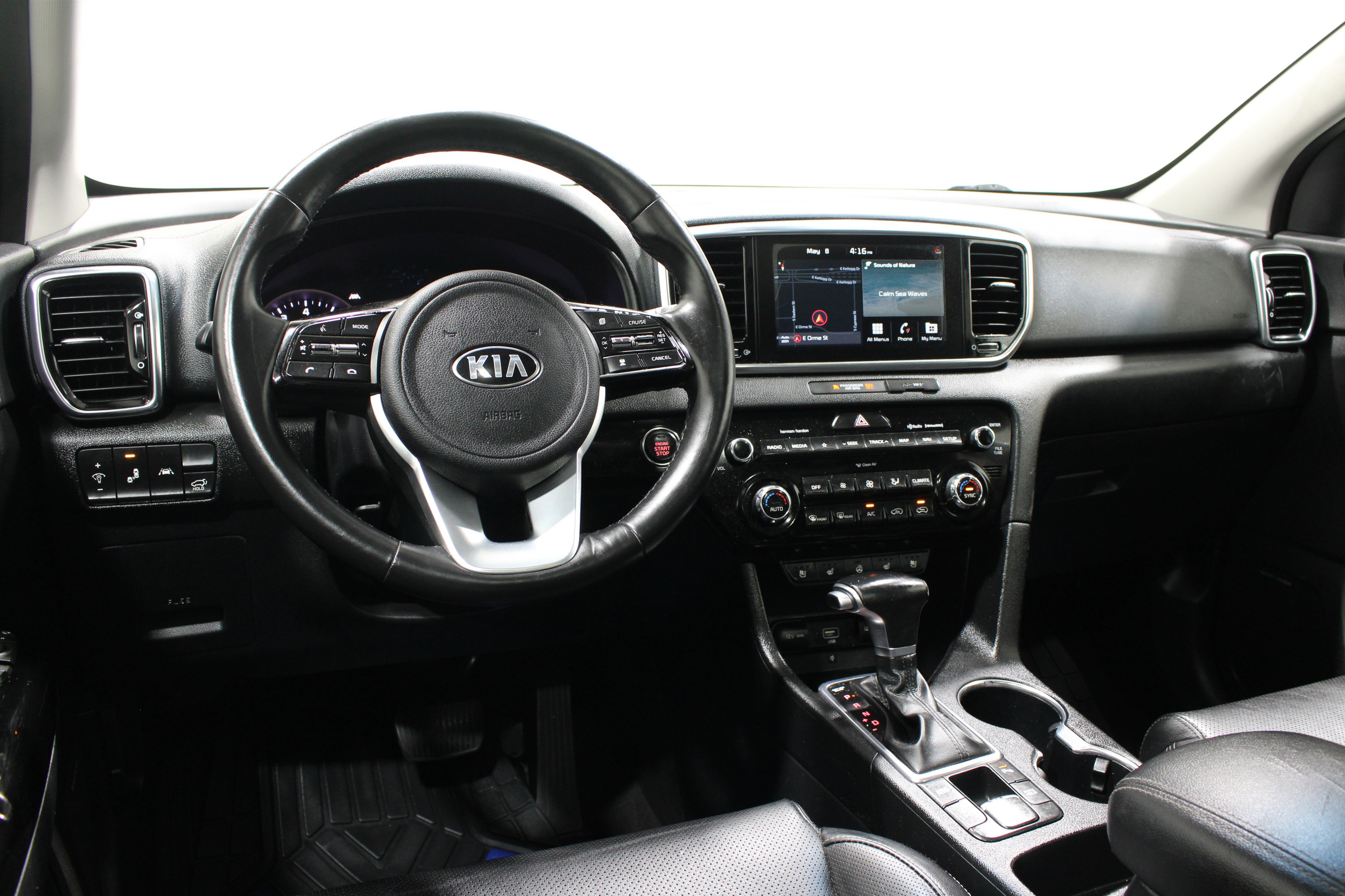 Used 2021 Kia Sportage EX w/ EX Technology Package FWD image 2