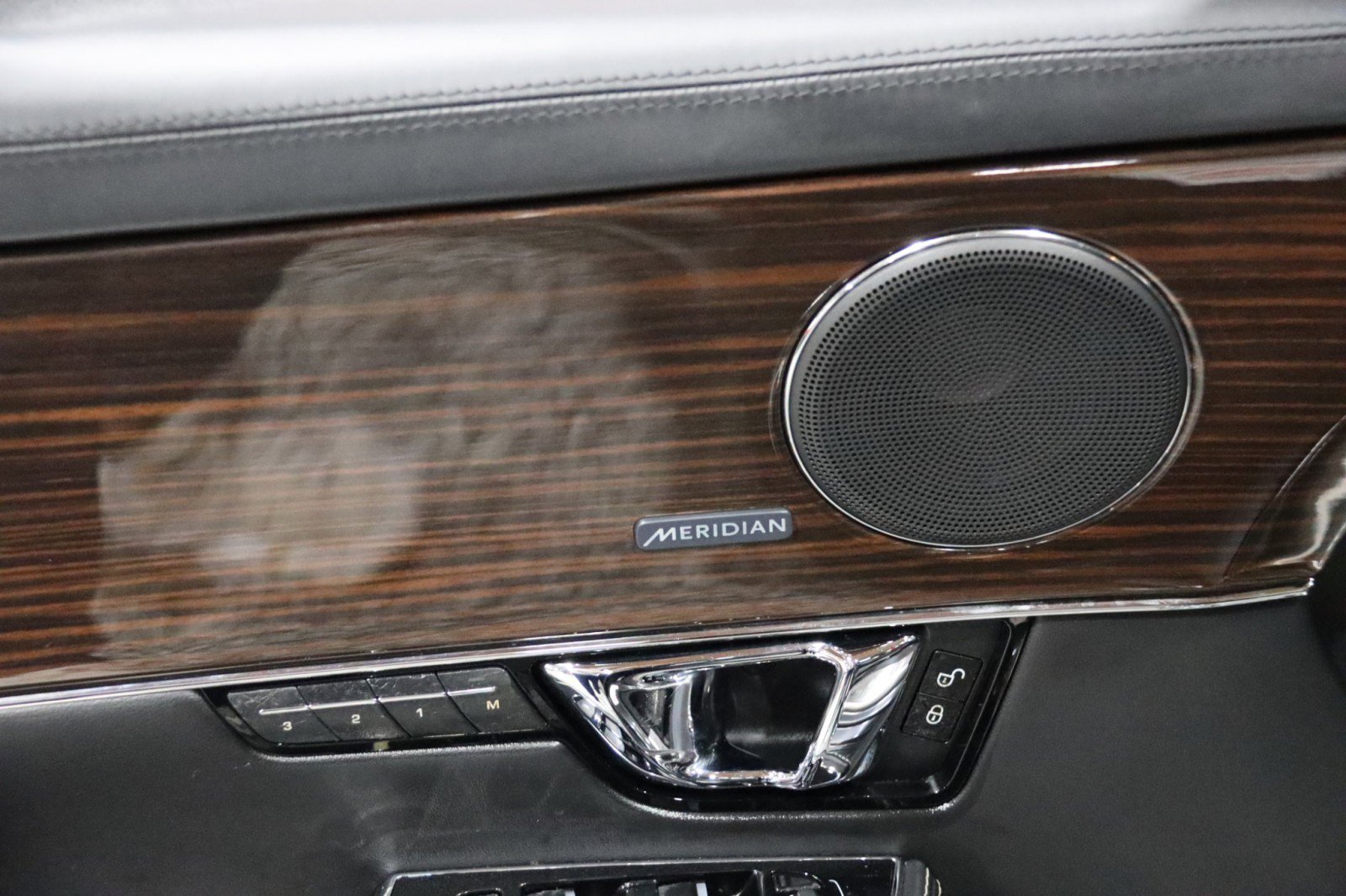 Used 2014 Jaguar XJ L Portfolio image 60