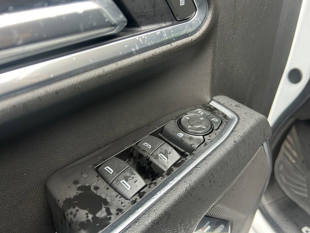 Used 2025 Chevrolet Silverado 3500 LT image 23
